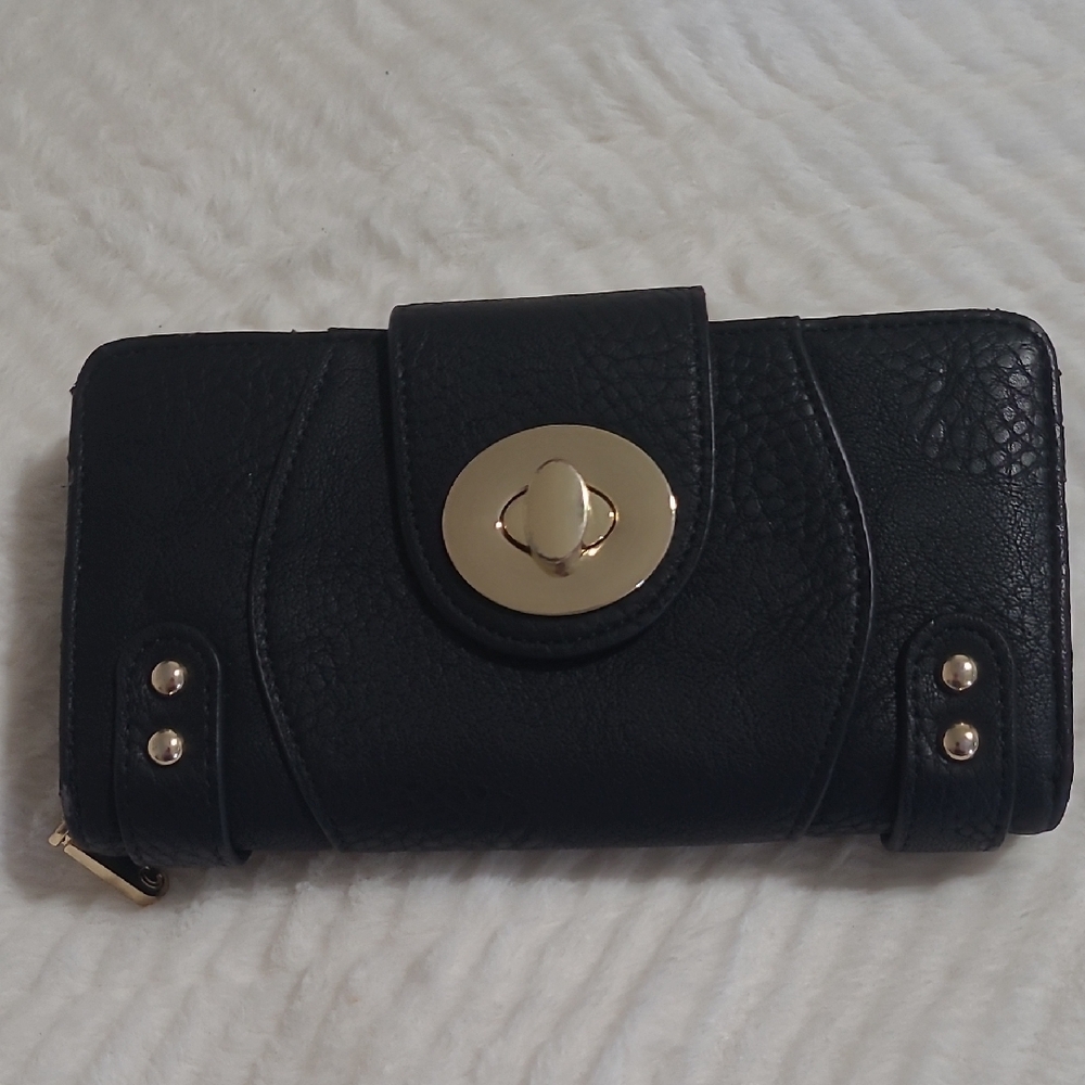 Elegant Black Leather Wallet